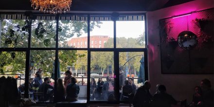 Georgien: Club in Tiflis verlangt "Visum" von russischen Gästen, wird Ziel von Cyberattacken