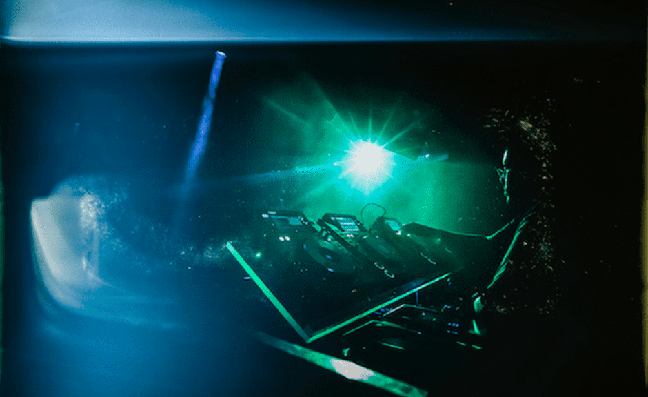 Neues Fotobuch mit 800 Bildern aus 15 Jahren elektronische Musikszene