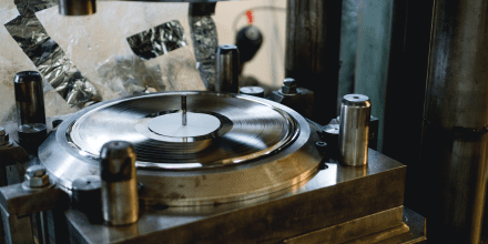 Berlin: Neues Vinyl-Presswerk 'Objects Manufacturing' eröffnet