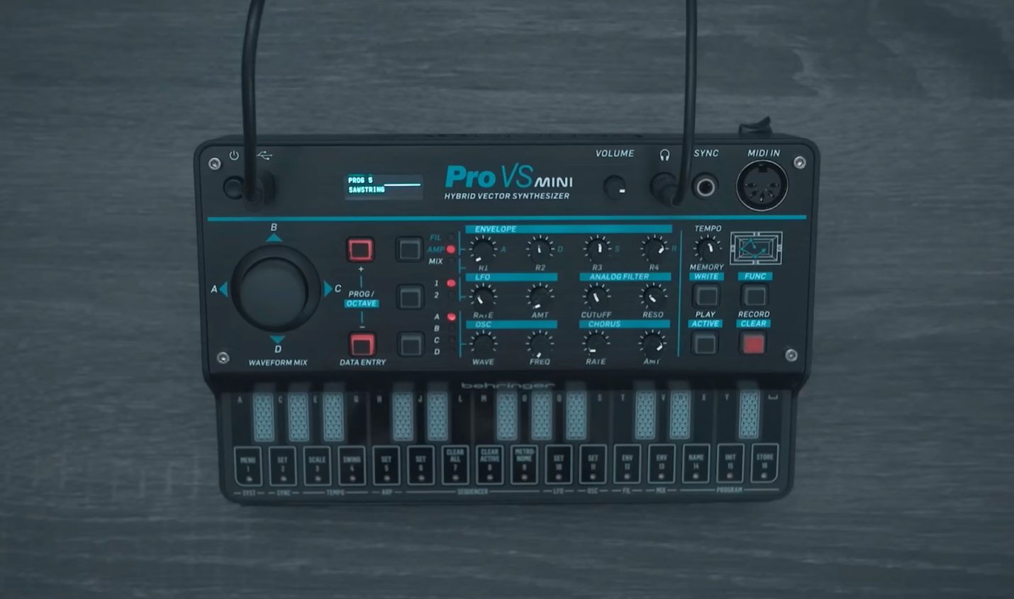Behringer PRO VS Mini: Neues Video zeigt den fertigen Synthesizer