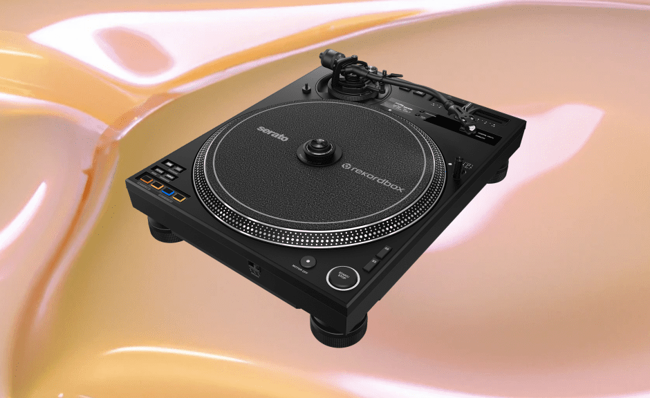 Pioneer DJ PLX-CRSS12: Der erste professionelle Hybrid-Plattenspieler für Vinyl und DVS