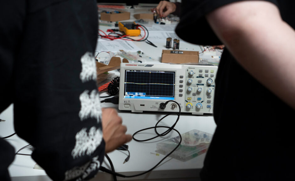 Erfahrungsbericht: DIY and Synth Meetup – Komm und patch mit uns!