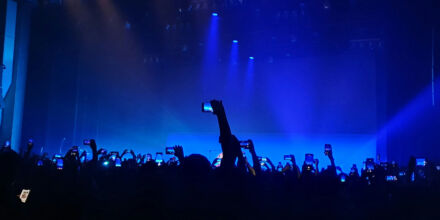 Digital Detox auf der Tanzfläche: Neue Initiative für Clubbing ohne Handy-Nutzung