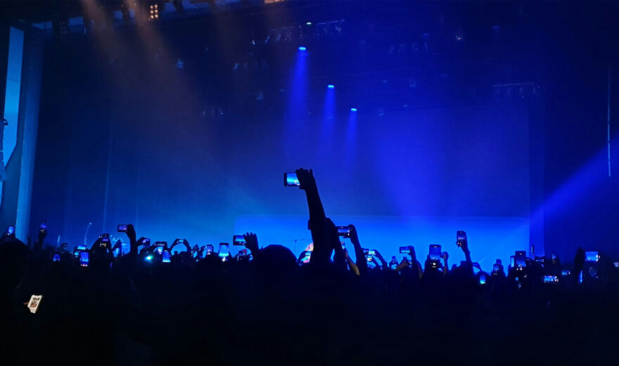 Digital Detox auf der Tanzfläche: Neue Initiative für Clubbing ohne Handy-Nutzung