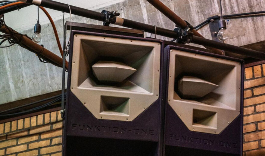 De School: Archiv mit über 800 Sets veröffentlicht