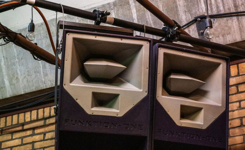 De School: Archiv mit über 800 Sets veröffentlicht