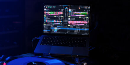 Traktor Pro 4: Flexible Beat Grids, Stem Separation und mehr