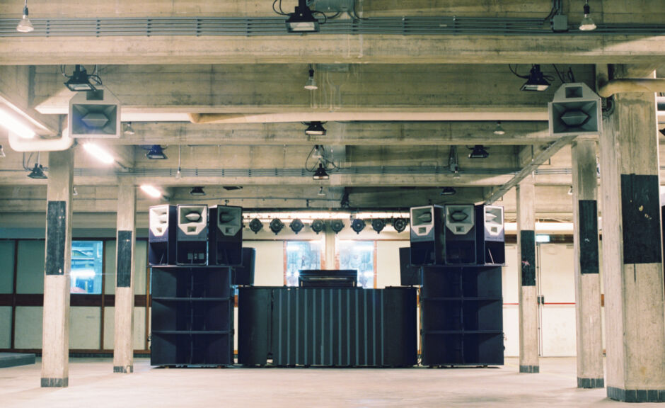 De School Amsterdam: Limitiertes Buch „HET ALTIJD“ zur Clubschließung