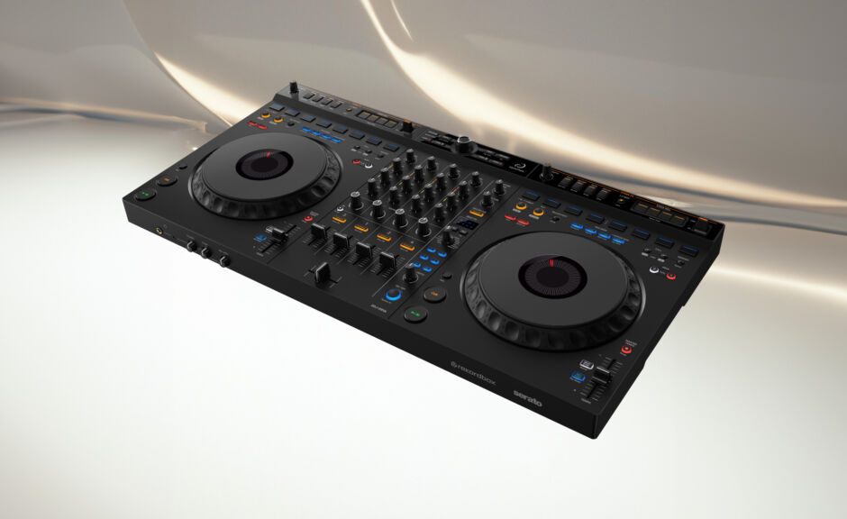 AlphaTheta DDJ-GRV6: Neuer Vierkanal-DJ-Controller mit exklusivem Drum-Feature