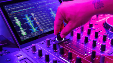 Engine DJ 4.2 mit Stems Support für Denon DJ Prime 4+ erschienen