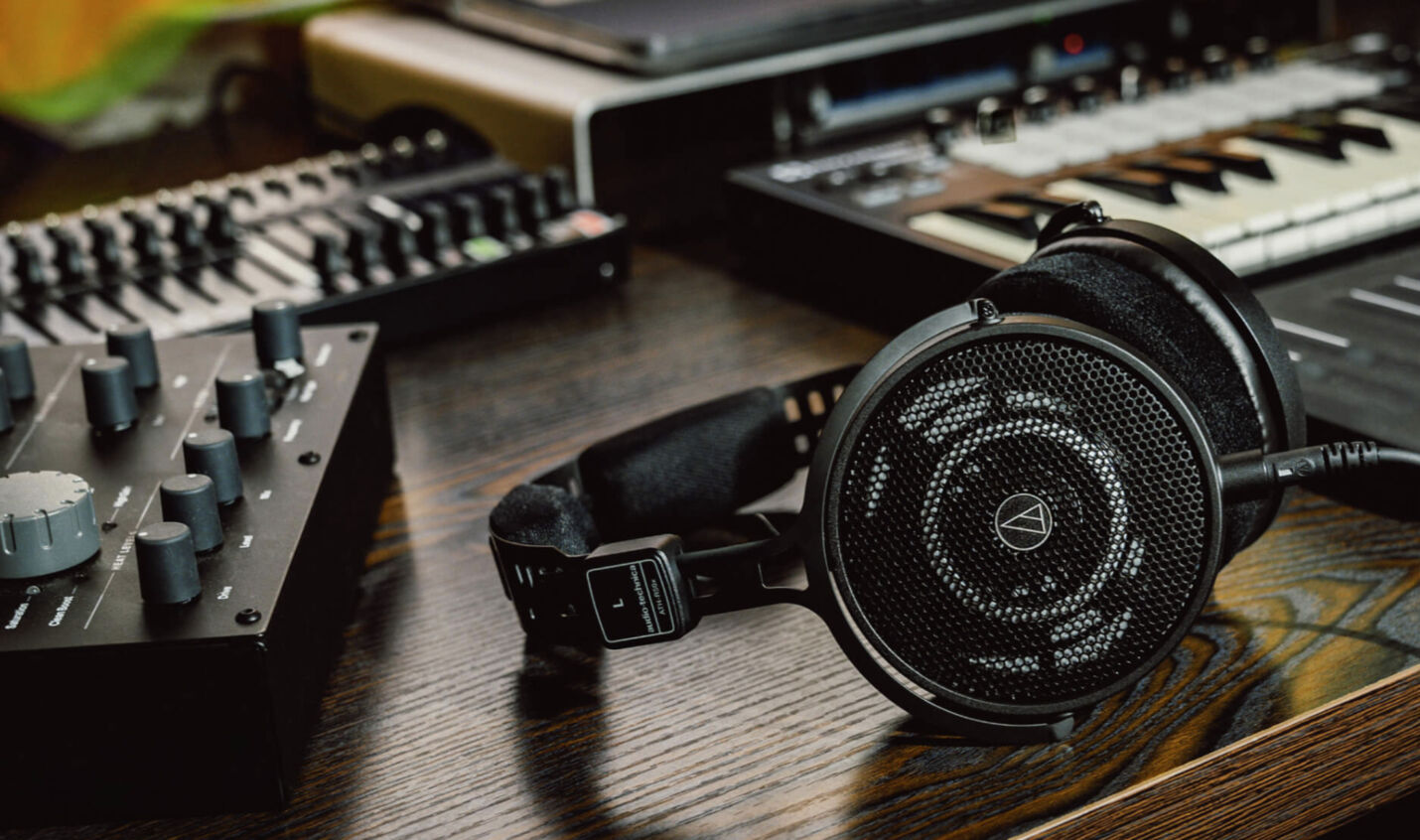 NAMM 2025: Audio-Technica stellt mit ATH-R70xa und ATH-R50x neue Kopfhörer-Serie vor