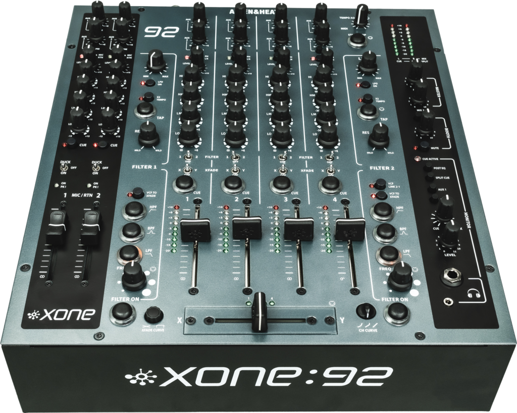 Allen&Heath Xone:92 MK2 von schr&auml;g vorne