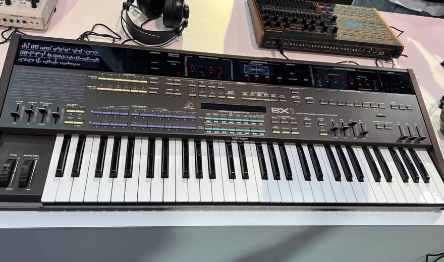 NAMM 2025: Behringers BX1 verbindet den DX1 mit dem CS-80