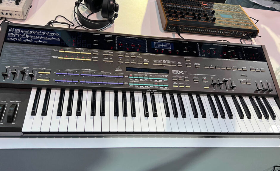 NAMM 2025: Behringers BX1 verbindet den DX1 mit dem CS-80