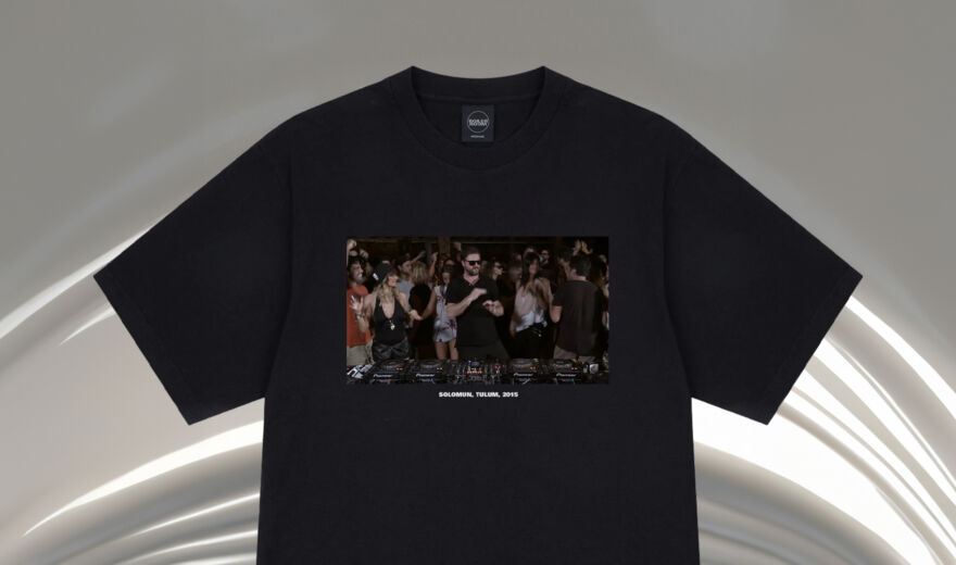 Solomun-Shirt zum 10. Jubiläum des legendären Tulum-Sets