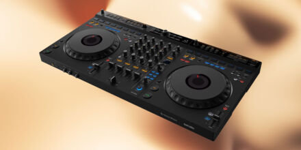Test: AlphaTheta  – DDJ-GRV6 – DJ-Controller für semiprofessionelle Performer:innen