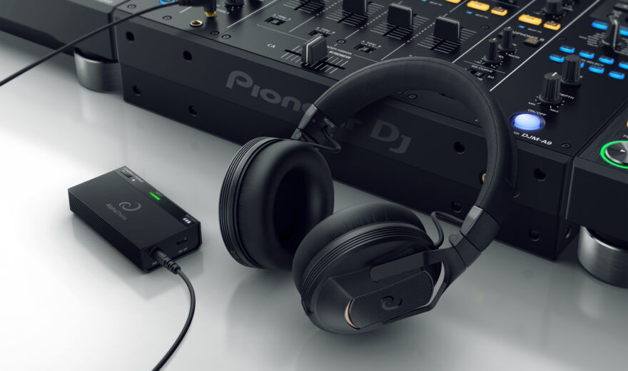 Test: AlphaTheta  – HDJ-F10-TX, kabelloses Kopfhörersystem für den professionellen Einsatz 