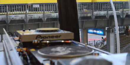 Berlin: Legen bald Techno-DJs am Bahnhof Kottbusser Tor auf?