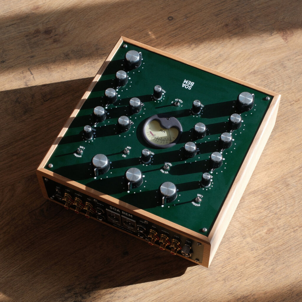 SOA BEM OLHO-2R - Von schr&auml;g oben