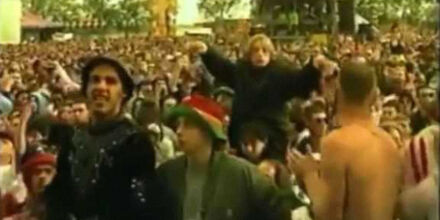 Raves der 90er – Eine Zeitreise zu Mayday, Loveparade und Co.