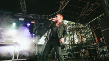 Nitzer Ebb: Frontmann Douglas McCarthy ist tot. Er wurde nur 58 Jahre alt.