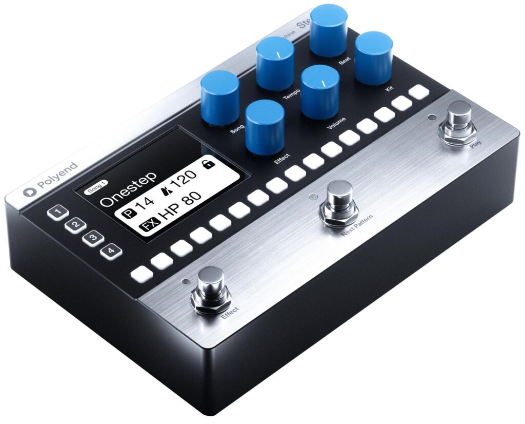 Der Polyend Step in der Sicht von oben. Man sieht seine Oberl&auml;che mit den verschiedenen Switches und Button.