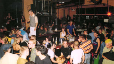 "Wir waren Schall und Rausch": Neuer Roman über das Stammheim