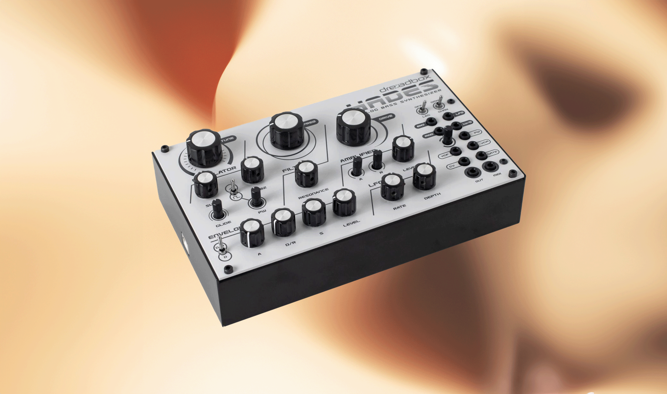 Test: Dreadbox Hades Reissue - analoger Basssynthesizer mit mini Patchbay