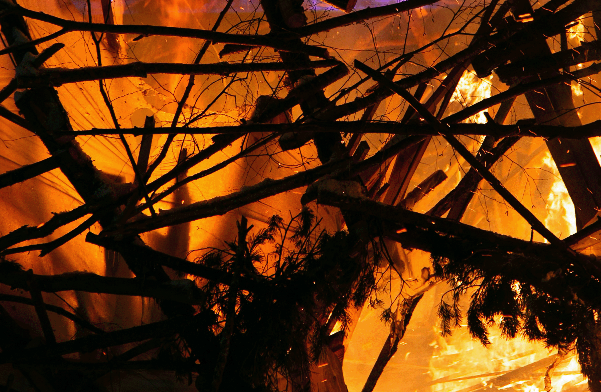 Tomorrowland: Mainstage brennt – Festivalstart ungewiss