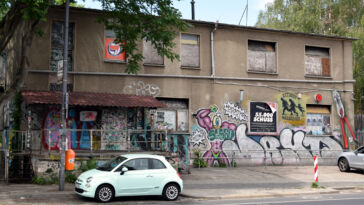 ://about blank: Proteste gegen den geplanten Hotelbau