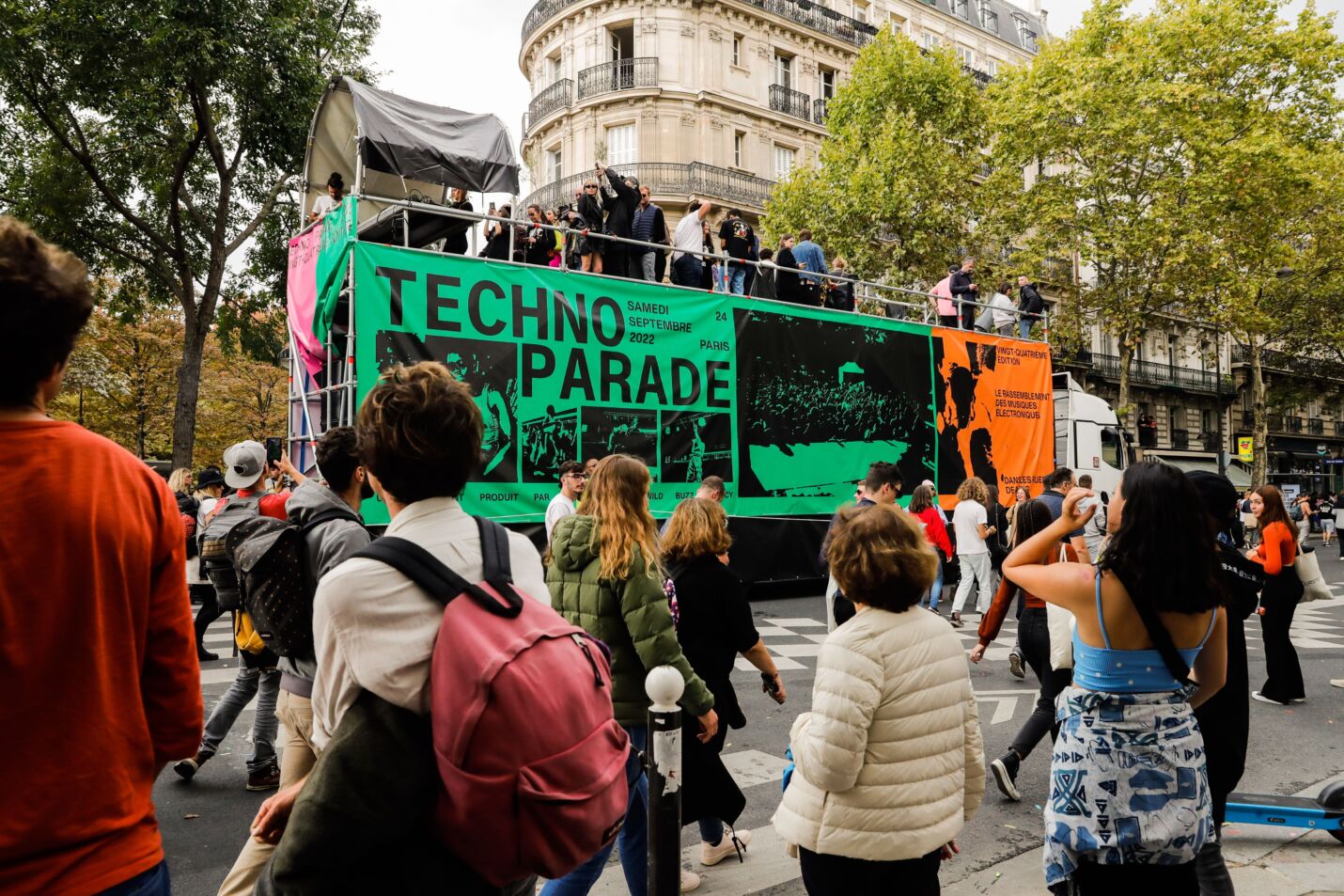 Paris Techno Parade: Budget-Paukenschlag stoppt 2025-Edition