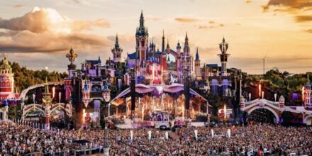 Tomorrowland reagiert auf Bühnenbrand: So soll das Festival weitergehen