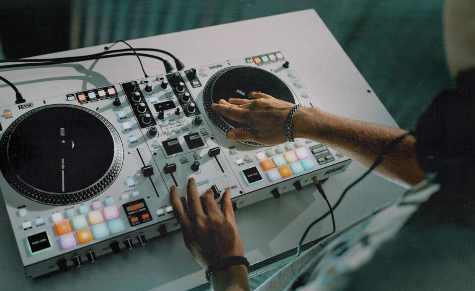Rane One MKII: Überarbeiteter DJ-Controller mit Stems-Funktionen jetzt verfügbar