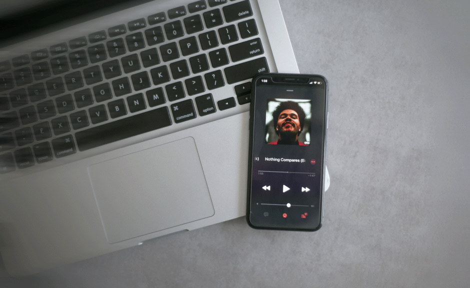 Angriff auf Spotify: Apple Music setzt auf KI-Playlists und TikTok-Feature