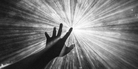 Aus der Glosse: Rave like a God!