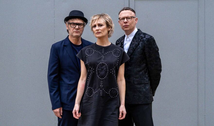 Im Gespräch: Alex Callier von Hooverphonic – "Manchmal macht es Spaß, am falschen Ort zu sein"