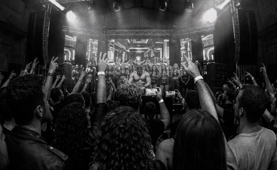 Suchergebnisse für: "Club"