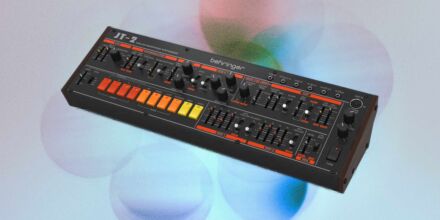 Behringer JT-2: Jupiter-8-DNA im Desktop- und Eurorack-Format