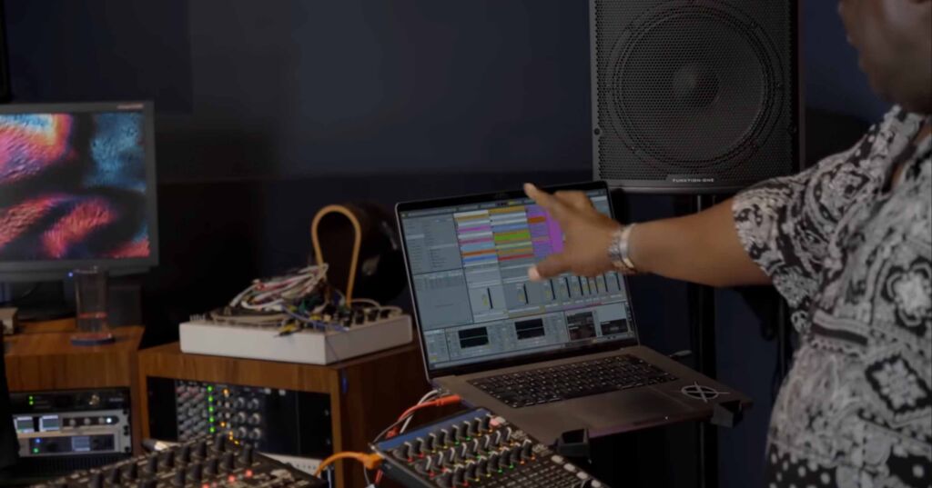 Taktgeber des Hybrid-Live-Setups von Carl Cox ist Ableton Live.
Equipmentansicht