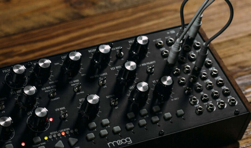 Spart bis zu 15 % bei Moog Mother-32, Sennheiser und Postive Grid: 3 Deals der Woche!