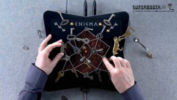 Superbooth 26: SOMA Enigma, ein Synthesizer, der mit Metallobjekten gespielt wird