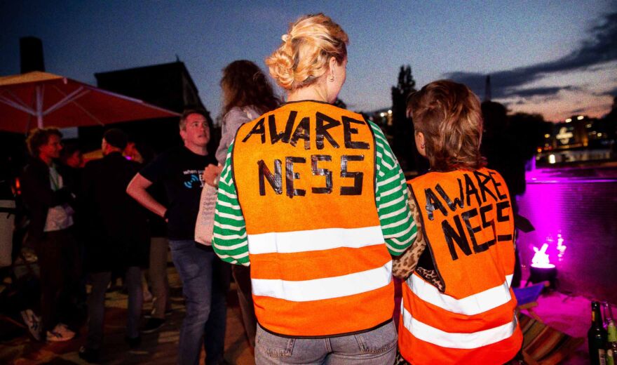 "Awareness-Mappe": Vienna Club Commission veröffentlicht Leitfaden für sicheres Feiern in Wien