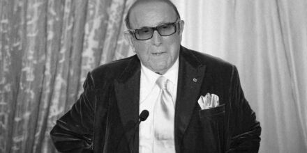 Der Mann, der die Dancefloors veränderte: Musik-Legende Clive Davis mit 94 Jahren