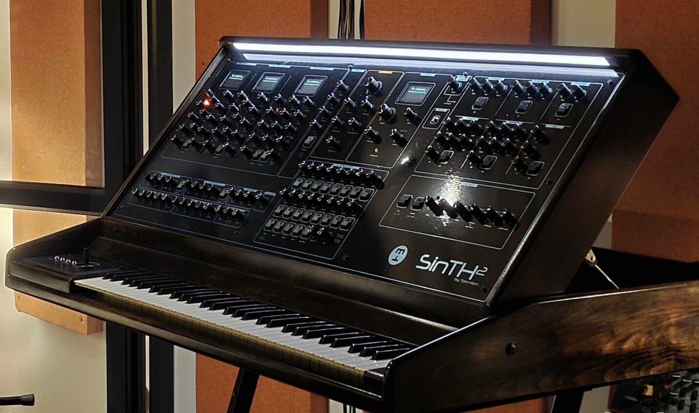 Tom Horn SinTH2: Digitaler Monster-Synthesizer aus Polen