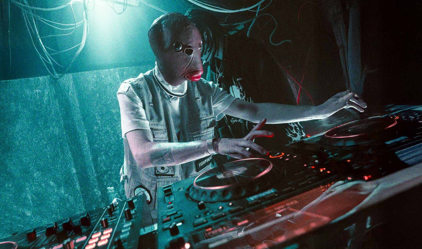 Schranz war schon immer ehrlicher als Techno: Eine kleine Verteidigung des Lächerlichen 