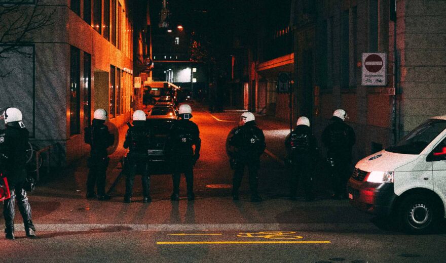 Schüsse bei Techno-Festival in Aarau: 22-jährige Frau stirbt, mehrere Verletzte