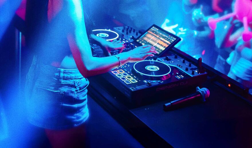 Denon DJ Prime 4 G2 im Test: Wie gut ist das neue Standalone-Flaggschiff?