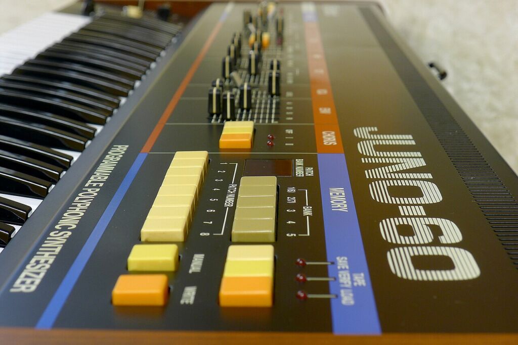 Roland Juno-60