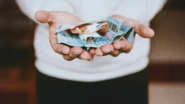 325 Euro pro Woche fürs Kreativsein: Was Deutschland von Irlands Grundeinkommen für Künstler lernen könnte