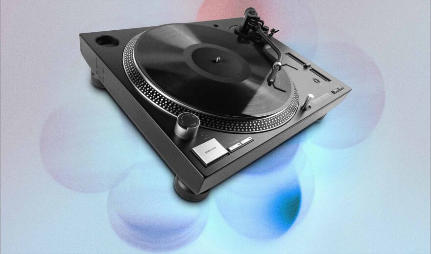 Reloop RP-5000 MK4 im Test – Mit fettem Direktantrieb zum neuen Chef der Mittelklasse?
